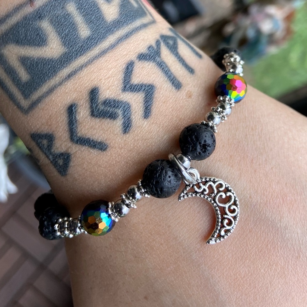 Moon Lava rock oil diffuser rainbow boho bracelet - Picture 8 of 15